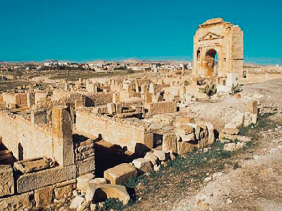 Visite privée au centre-ouest de la Tunisie avec déjeuner: Kesra et Makthar départ de Tunis ou de Hammamet